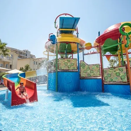 Sealight Family Club Hotel *